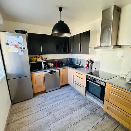 Charmante Avec Piscine Chauffee, Proximite Des Plages ヴィア