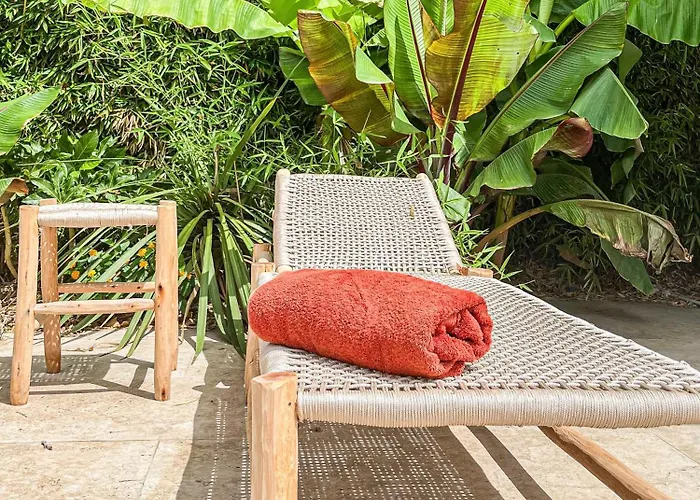 Charmante Avec Piscine Chauffee, Proximite Des Plages *